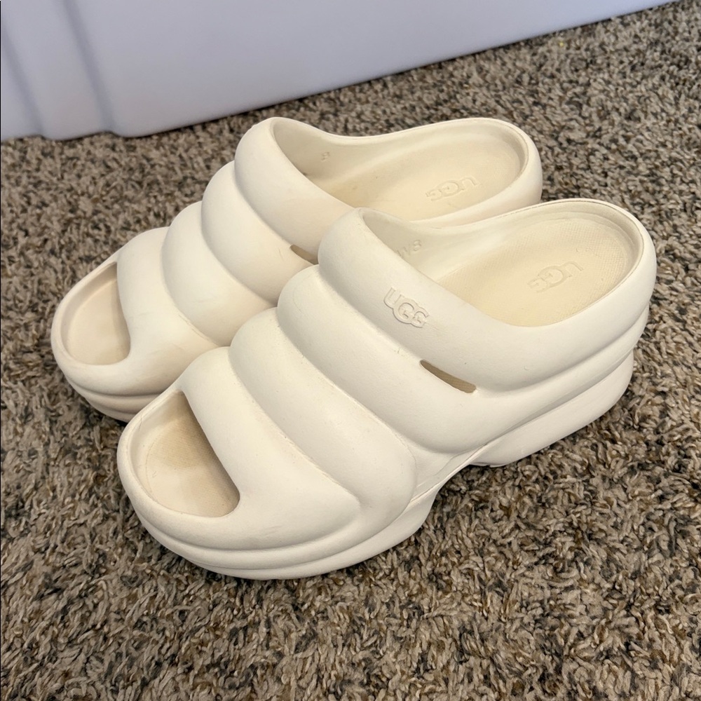 Ugg slide sandals